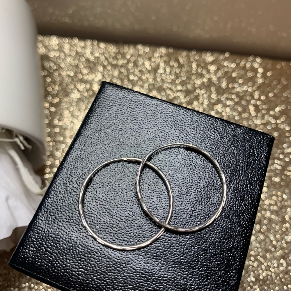 Medium silver hoops ✨ - Picture 4 of 5